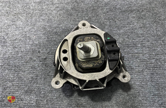 Chân máy phải BMW 3'F30 3'F34