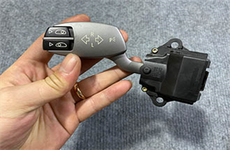 Công tắc xi nhan BMW series 7' E65 E66