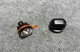 Bóng đèn vành BMW series 7' E65 E66