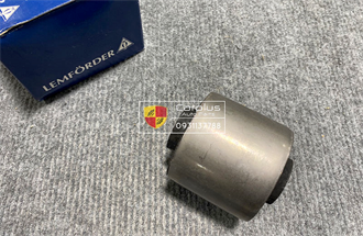 Cao su càng Mercedes W204