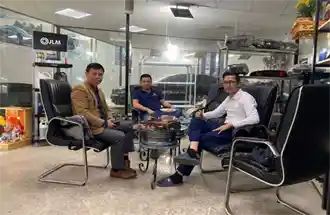 Gặp gỡ các đối tác