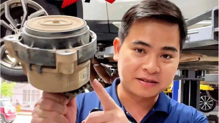 5 kinh nghiệm thay chân máy ô tô không bị ‘làm giá’ – Từ thợ “già” chia sẻ