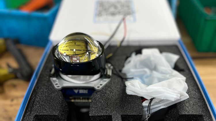 Độ bi xenon – thay mặt đèn xe BMW 3SR F30 xử lý đèn pha yếu, mờ đục