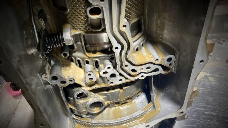 /cam-nang/cam-nang-sua-chua/nuoc-vao-hop-so-o-to-cach-kiem-tra-nhanh-va-hau-qua-khi-khong-xu-ly-kip-thoi-1523