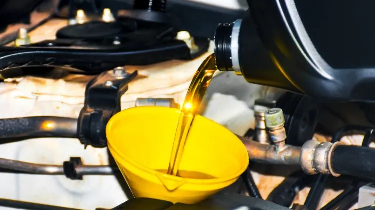 /cam-nang/cam-nang-sua-chua/tai-sao-phai-thay-dau-may-dau-cau-dau-vi-sai-ngay-sau-khi-xe-bi-ngap-nuoc-1520