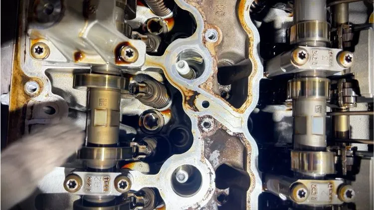 Bắt bệnh và xử lý lỗi hao dầu động cơ trên BMW 3 F34