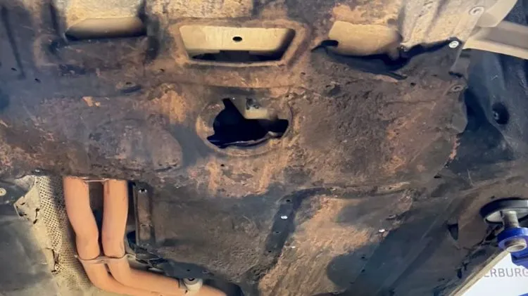 Thay tấm chắn gầm ô tô: Tất - tần - tật các thông tin quan trọng cần biết