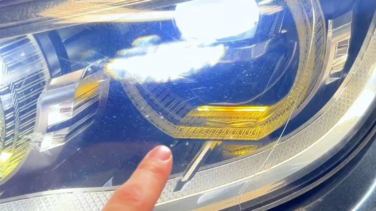 Giải pháp tiết kiệm 20 lần chi phí thay mặt đèn + ống dẫn sáng BMW 7 Series G12