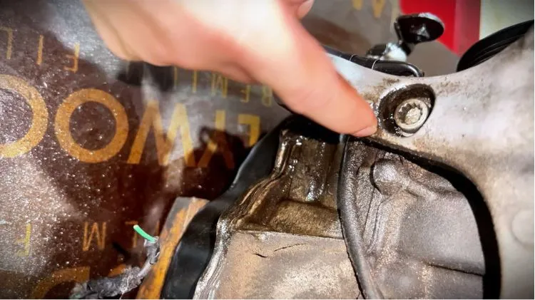 Xử lý lỗi chảy dầu Audi Q3 buộc phải hạ máy